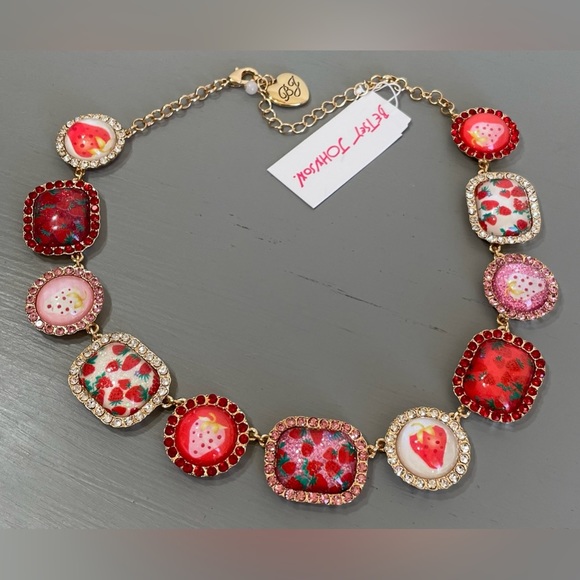 NWT BETSEY JOHNSON STRAWBERRY COLLAR NECKLACE RED/PINK/GOLD - Picture 3 of 8